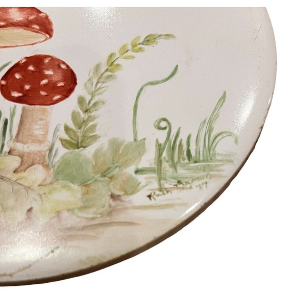 Vtg Mushroom Tile Trivet England H&R Johnson 1977 Bremann Handpainted Round - Picture 2 of 5